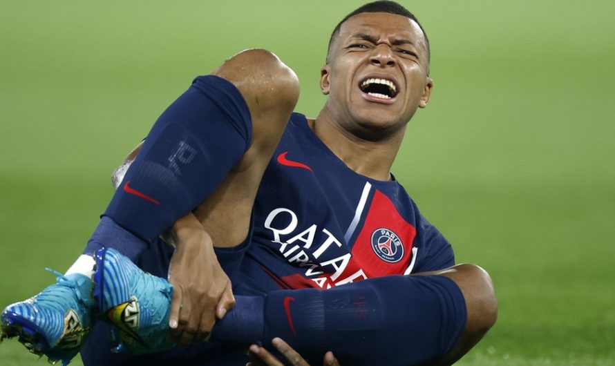 Kylian Mbappe was hurt in Paris Saint-Germain’s 4-0 triumph over Marseille