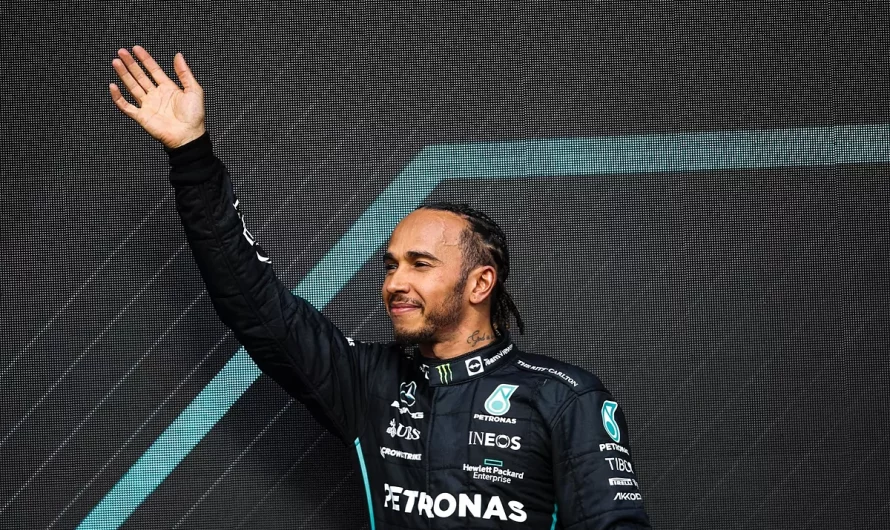 Lewis Hamilton wished to go away Checo Perez and not using a seat, approached Purple Bull
