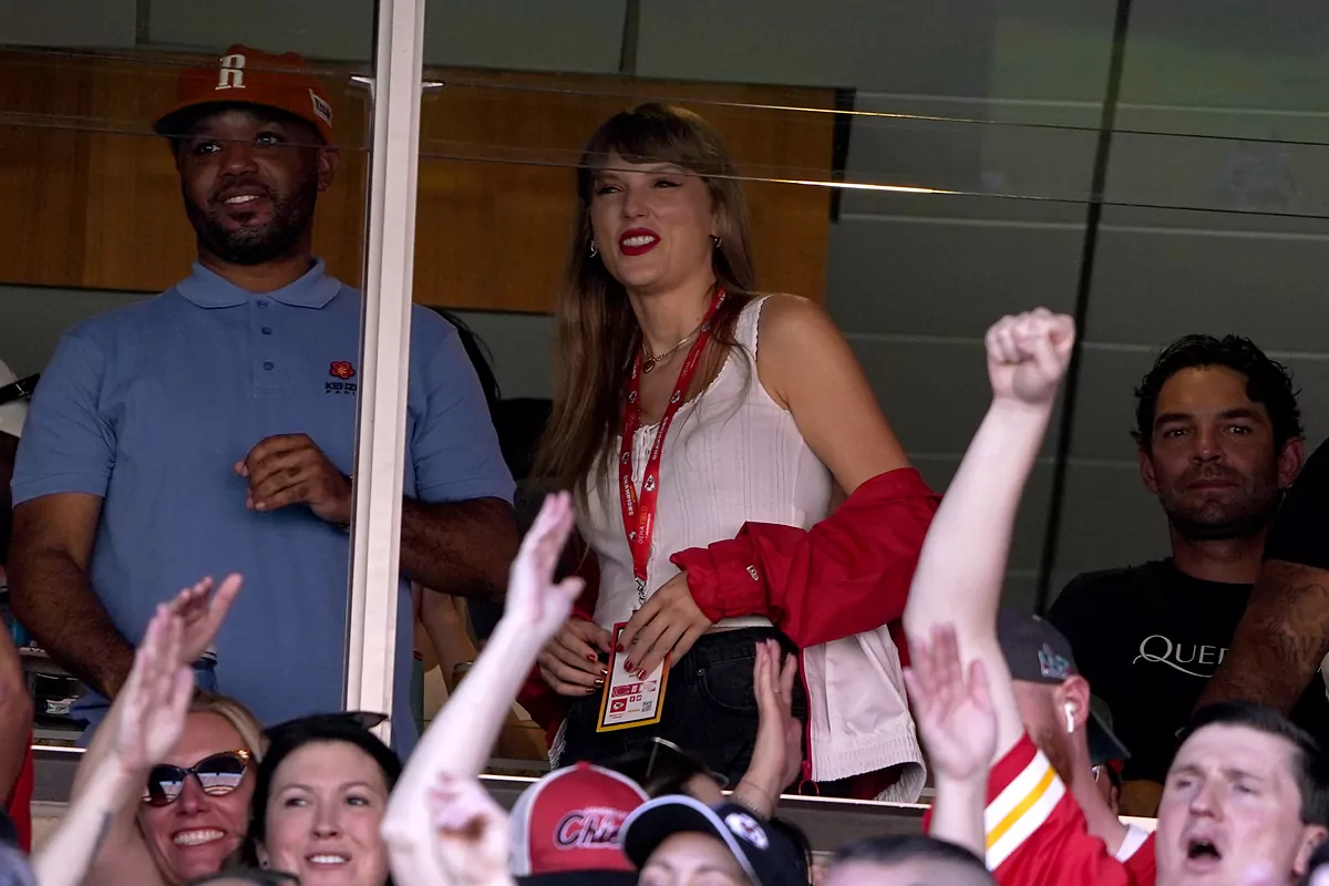 Will Taylor Swift attend the MNF Eagles vs Chiefs sport?