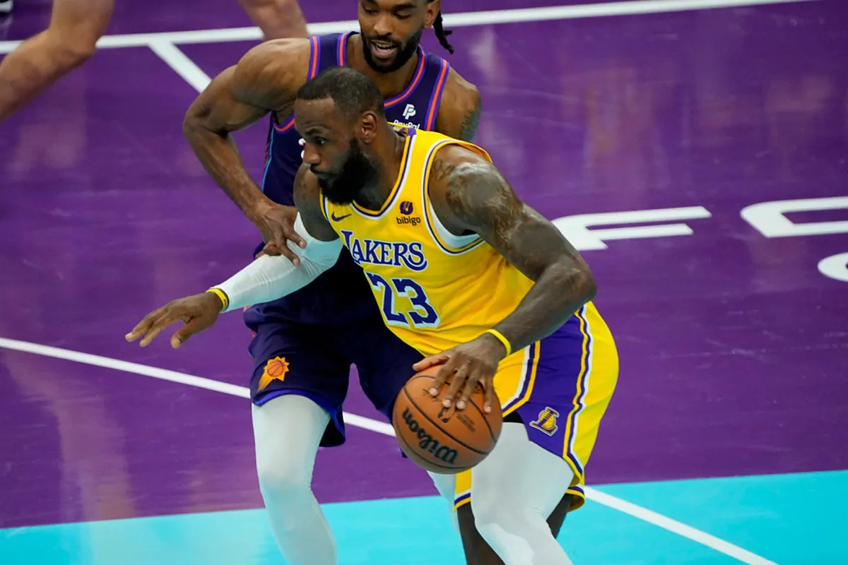 Lakers head coach Darvin Ham reveals extent of Lebron’s harm