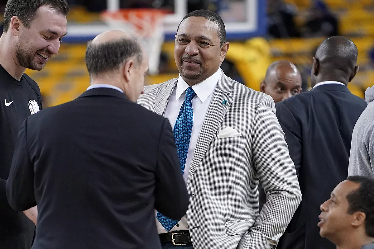 Mark Jackson will get kicked off airplane by the Knicks and the results are dire