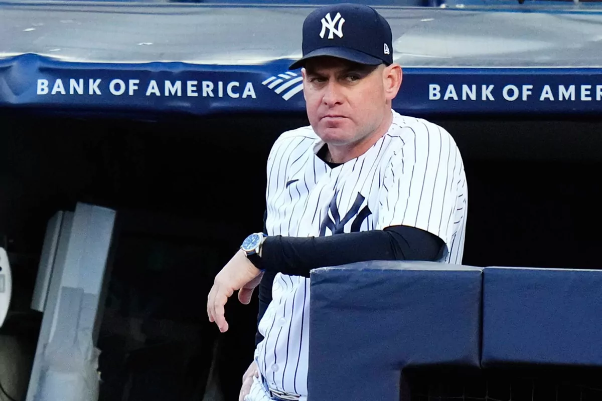New York Mets hiring Yankees bench coach Carlos Mendoza as supervisor