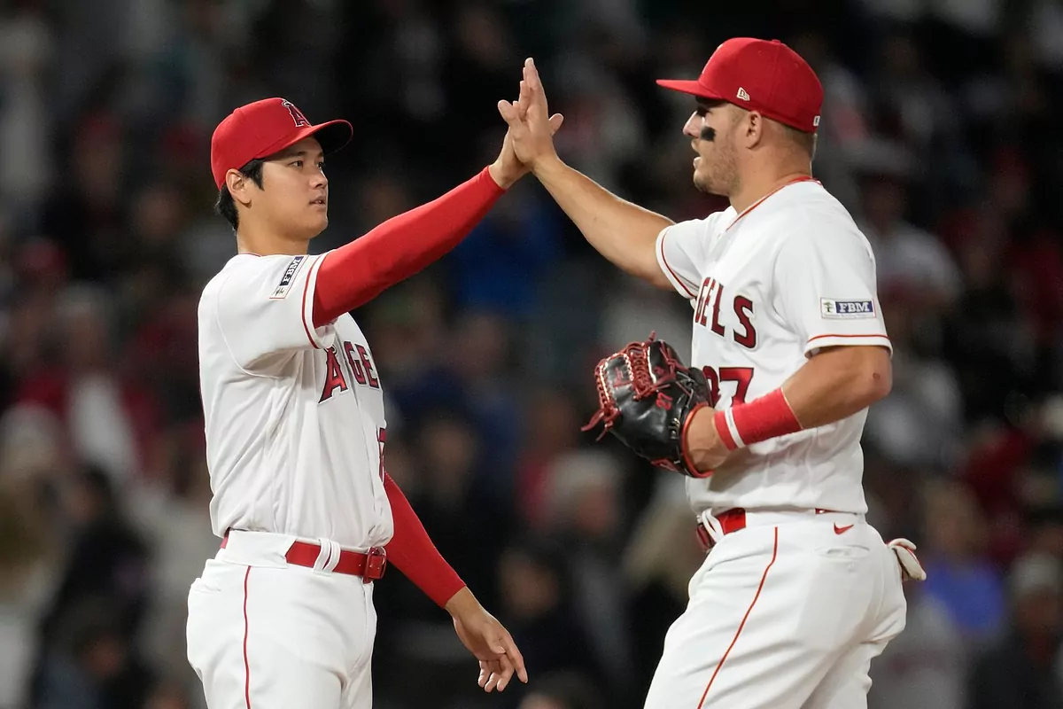 The Dodgers will attempt to signal Shohei Ohtani and make a blockbuster commerce for Mike Trout, per stories