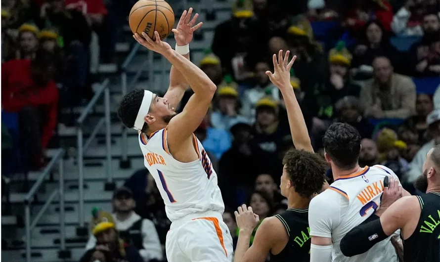 Devin Booker scores 52 factors in one other awe-inspiring efficiency