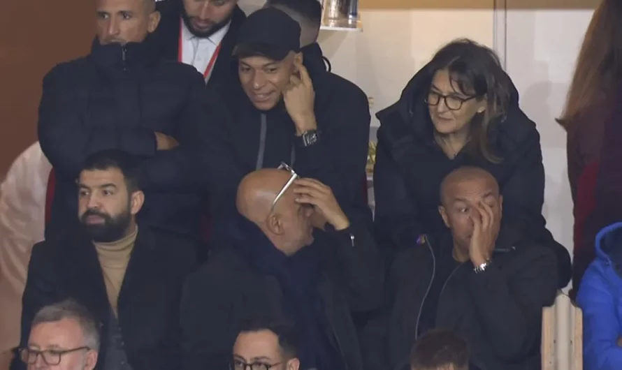 By no means seen earlier than: Mbappe taken off at half-time and watches PSG draw from the stands along with his mom